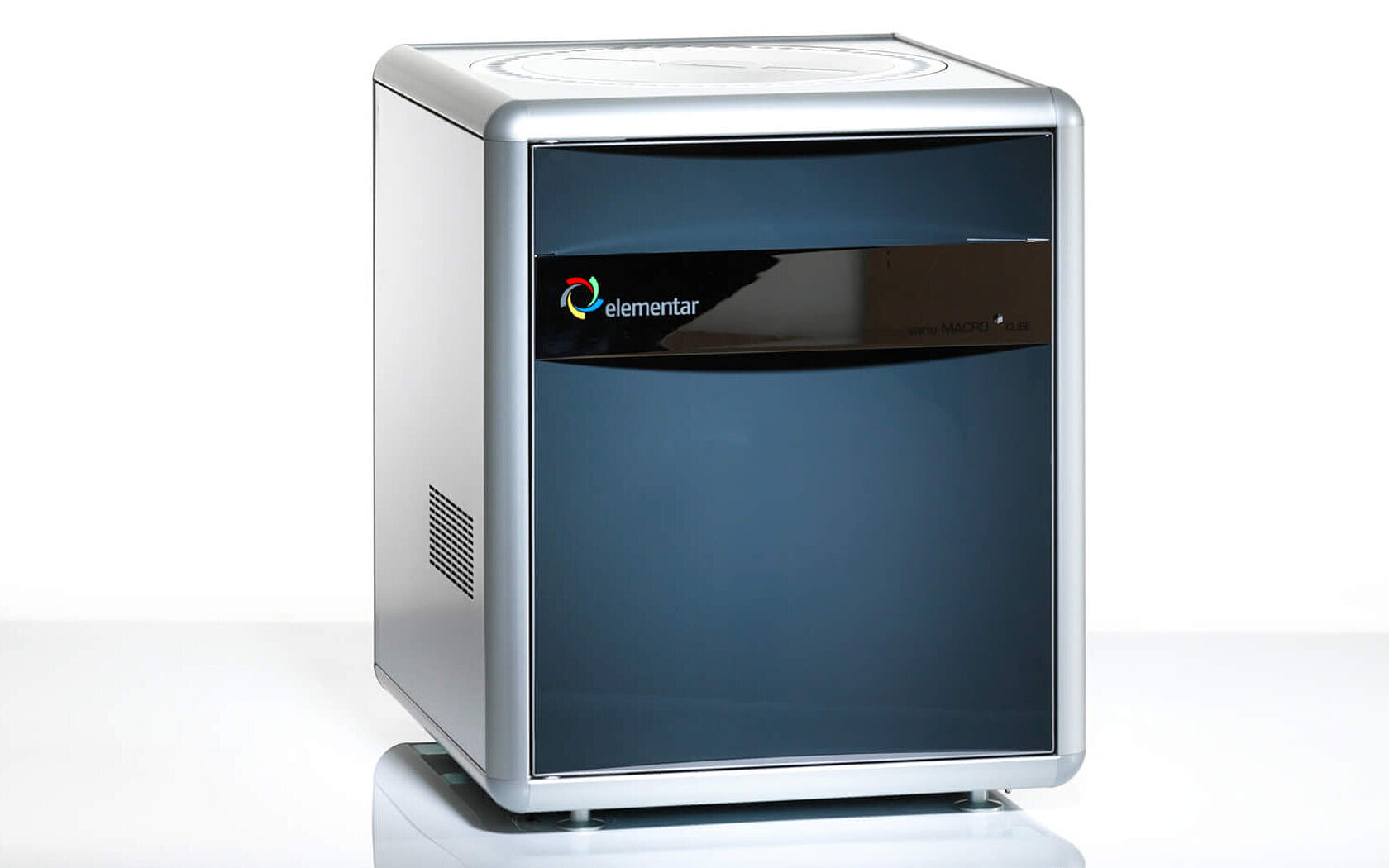 Organic elemental analyzer vario MACRO cube