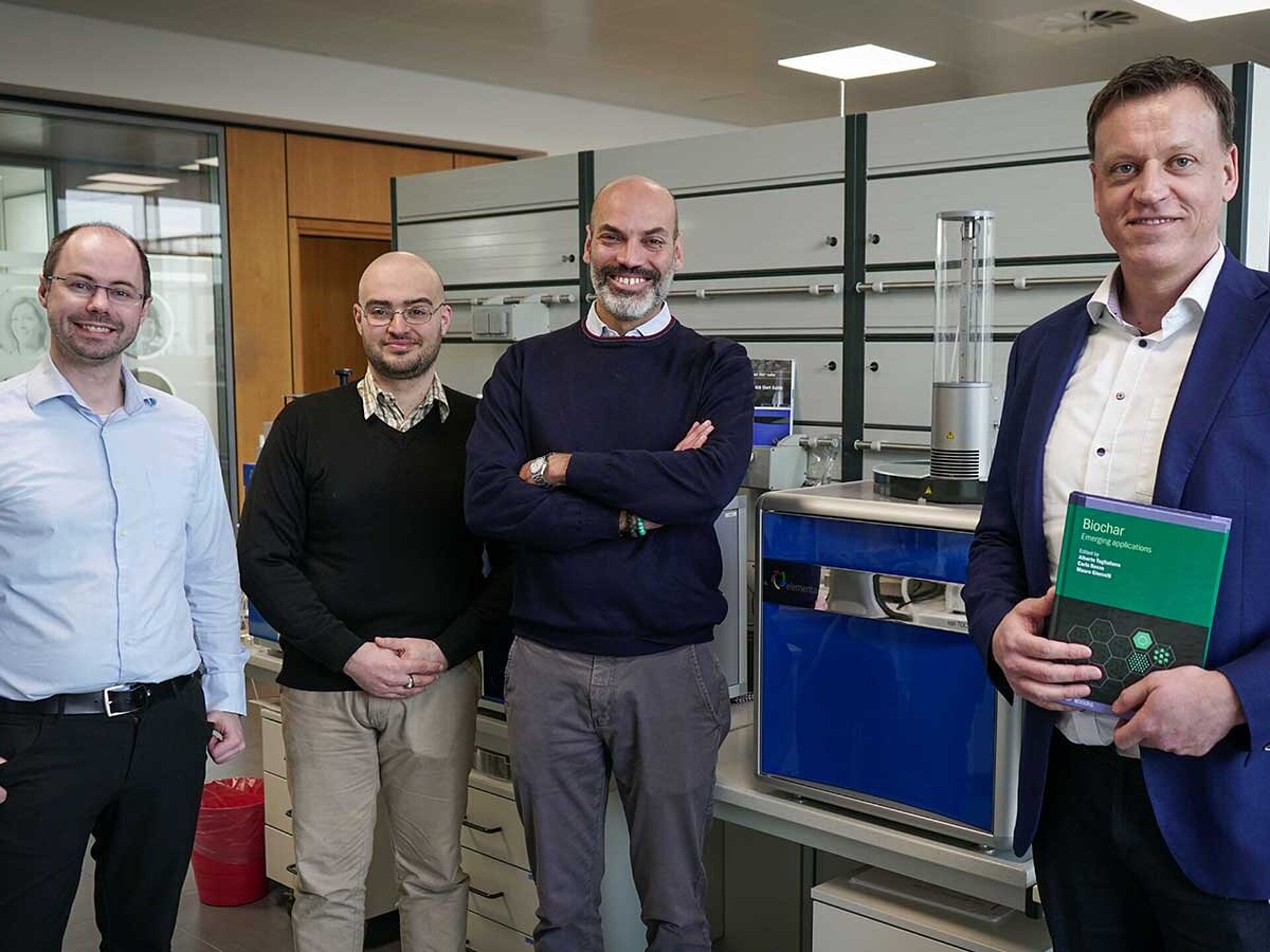 Professor Giorcelli visits the Elementar Application Laboratory