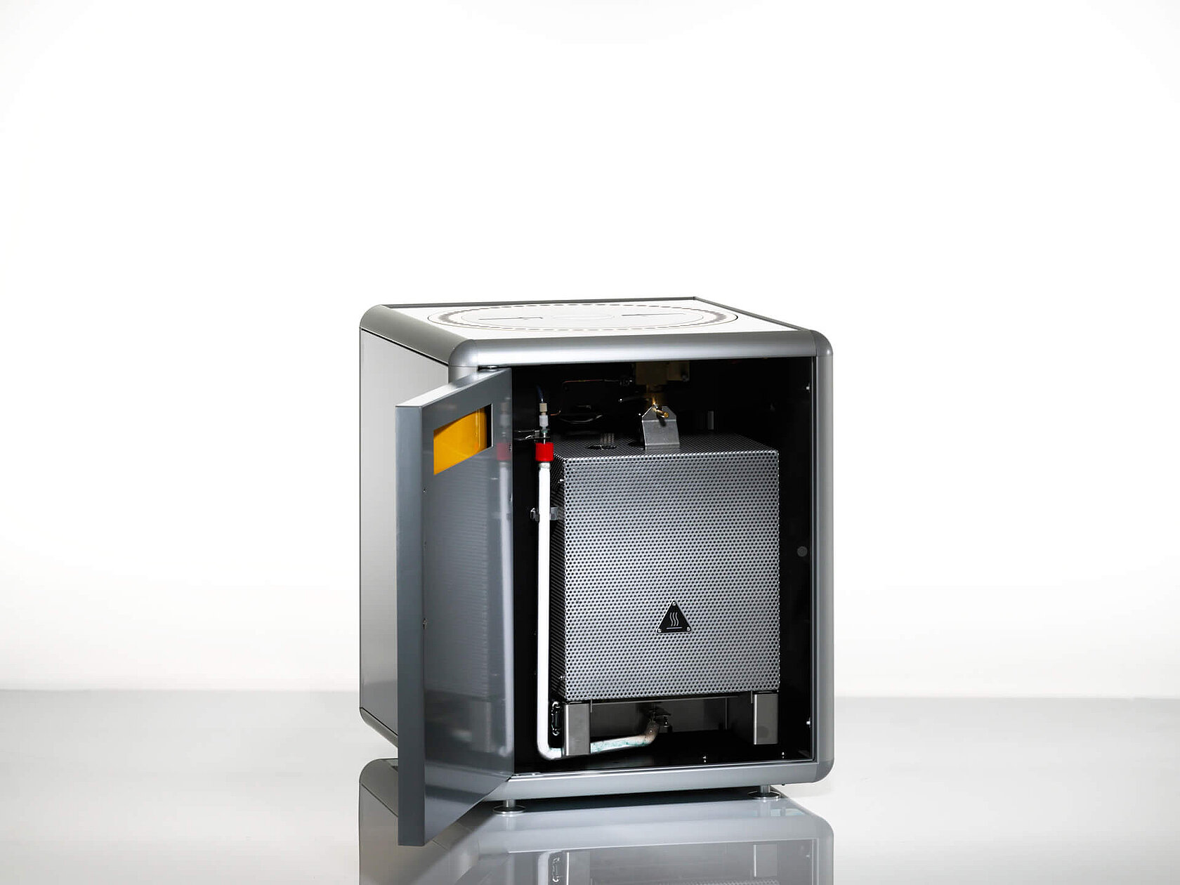 Carbon and sulfur analyzer rapid CS cube with open door