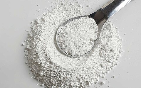 Titanium dioxide powder