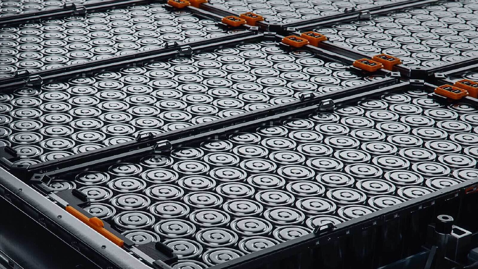 Lithium ion battery for use in e-mobility