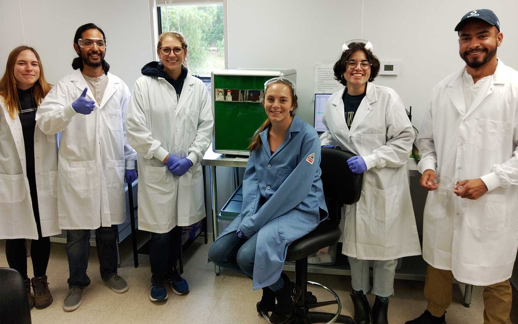 The team of Plantible Foods with their rapid N exceed nitrogen/protein analyzer